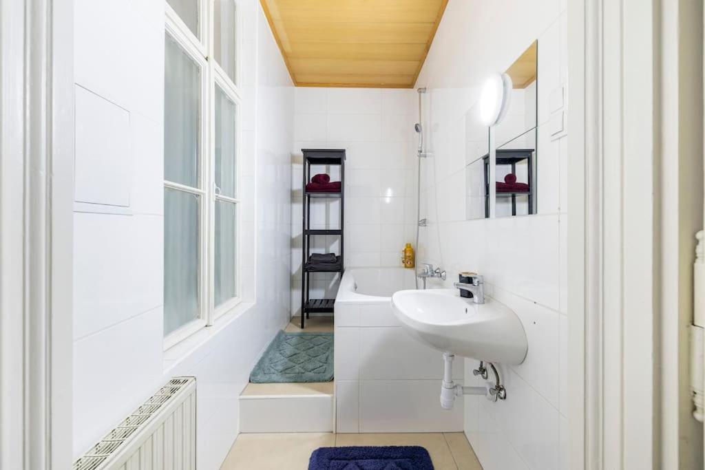 Charming Spacious Apartment Wiedeń Zewnętrze zdjęcie