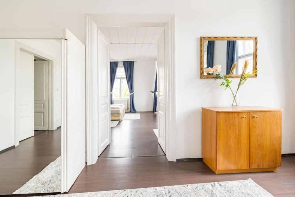 Charming Spacious Apartment Wiedeń Zewnętrze zdjęcie